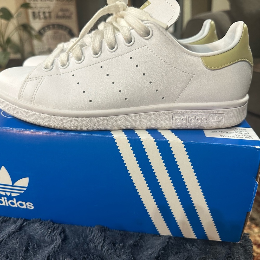 Adidas Stan Smith White/Gold Sneakers